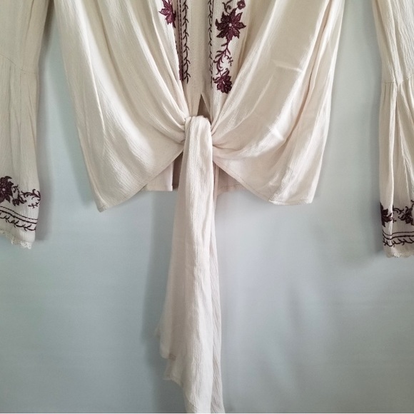 Blu Pepper Boho Embroidered Blouse Small Tie Waist Bell Sleeves NWOT Cream Beige - Picture 3 of 7